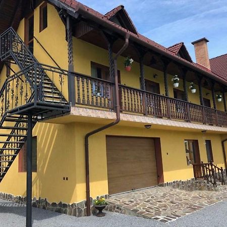 Casa Bambi Hotel Совата Екстериор снимка