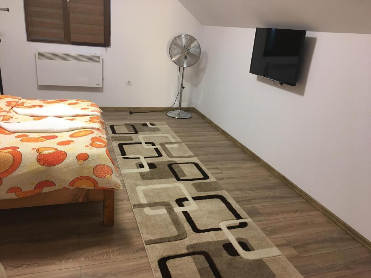 Casa Bambi Hotel Совата Екстериор снимка