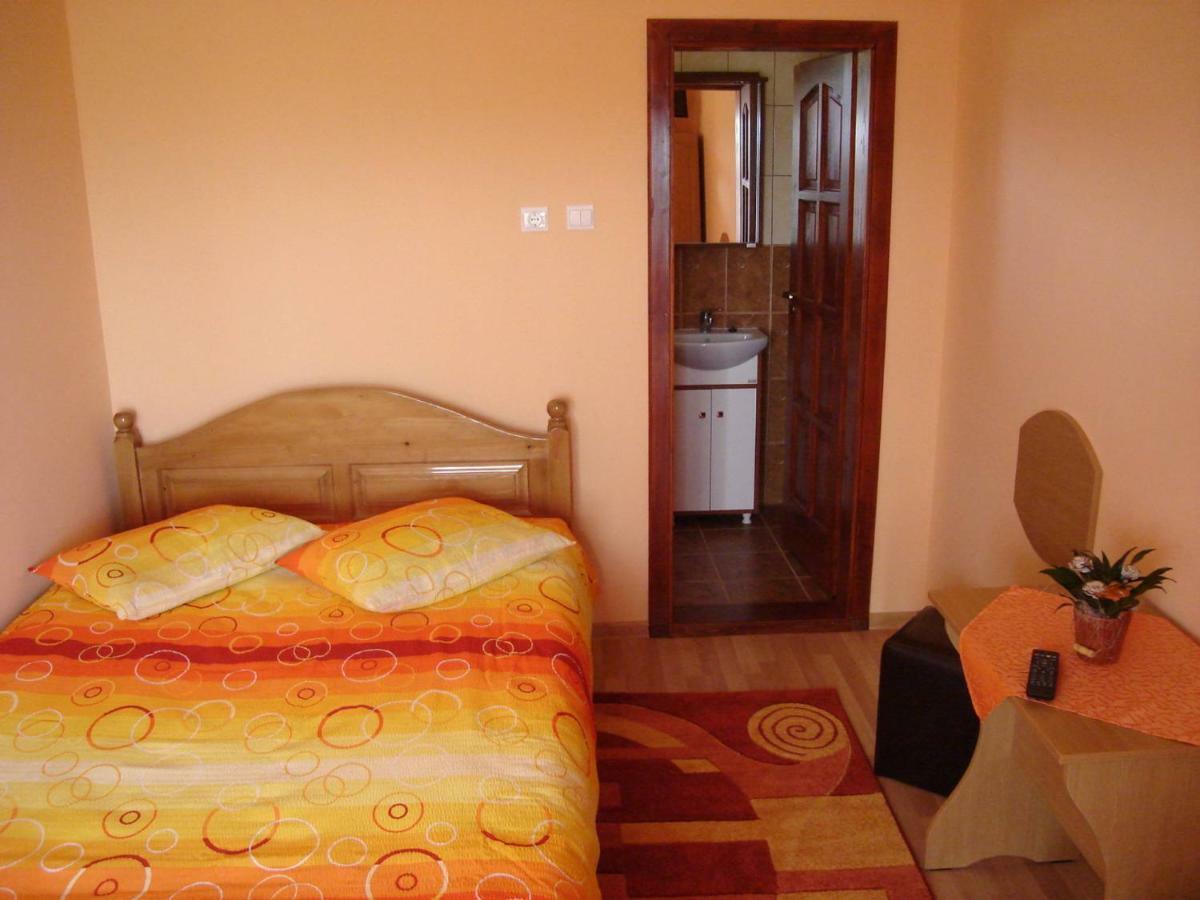 Casa Bambi Hotel Совата Екстериор снимка