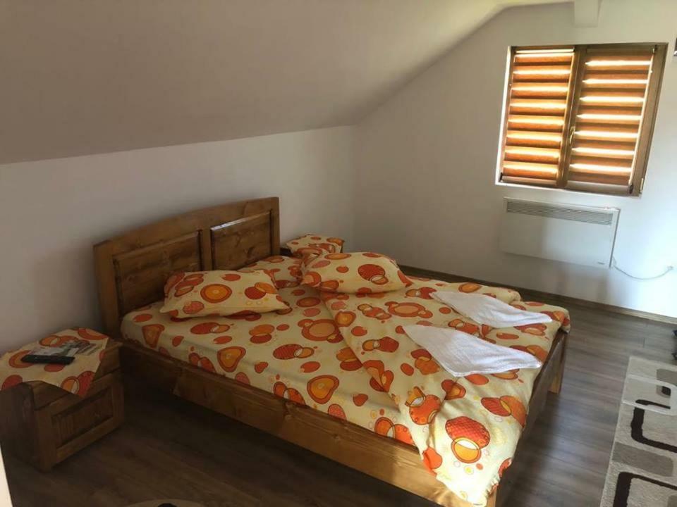Casa Bambi Hotel Совата Екстериор снимка
